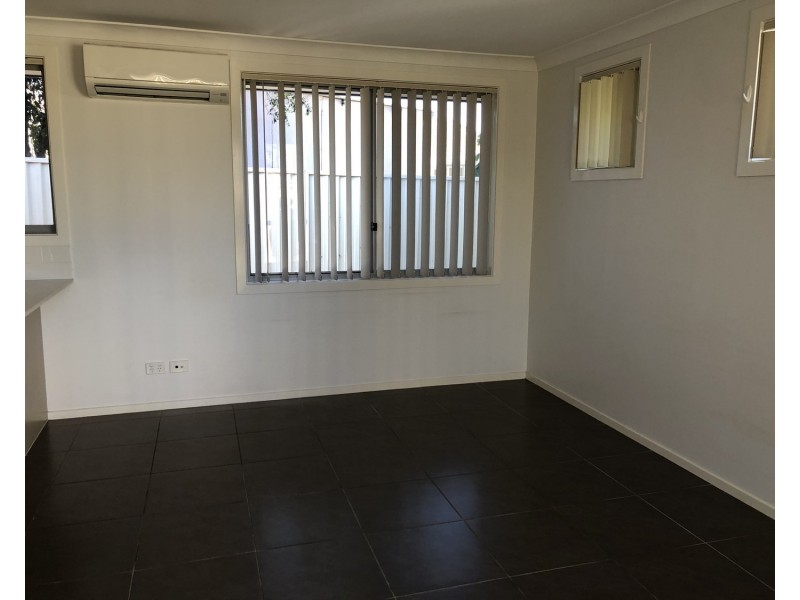 2 Myddleton Avenue, Fairfield NSW 2165