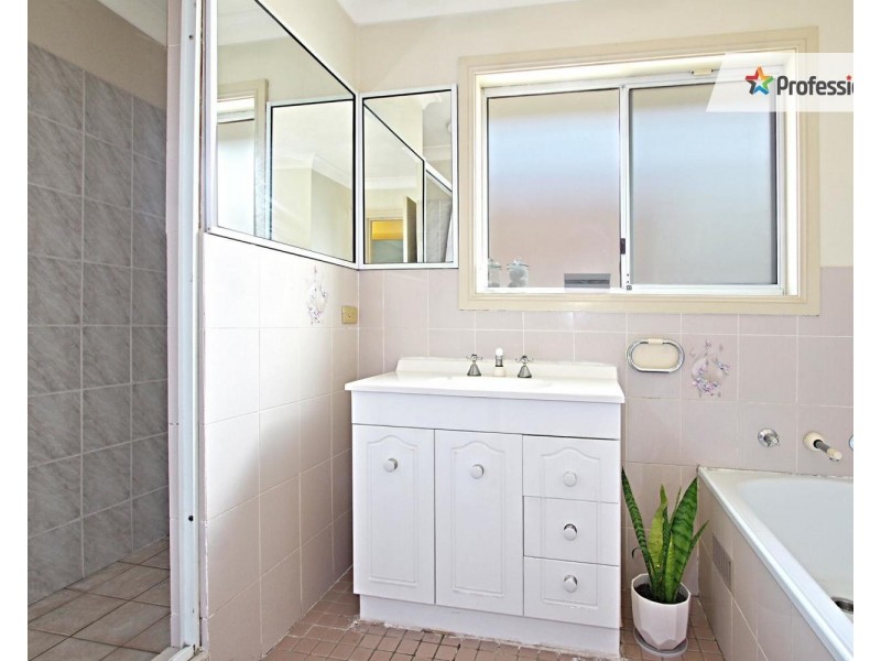 22 Cherokee Avenue, Greenfield Park NSW 2176