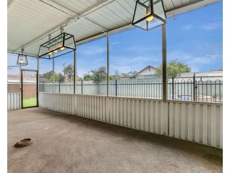 6 Kaluna Avenue, Smithfield NSW 2164