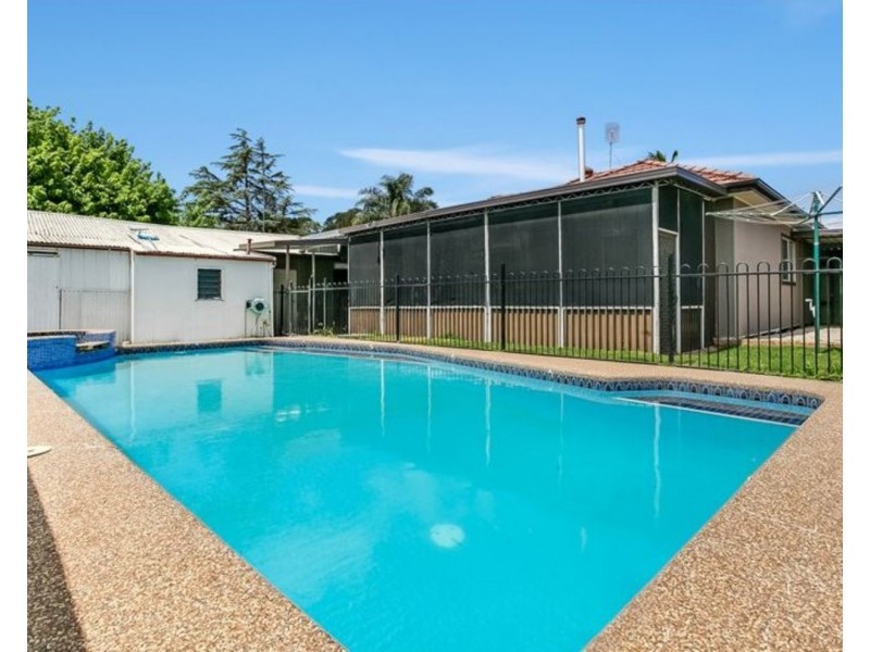 6 Kaluna Avenue, Smithfield NSW 2164