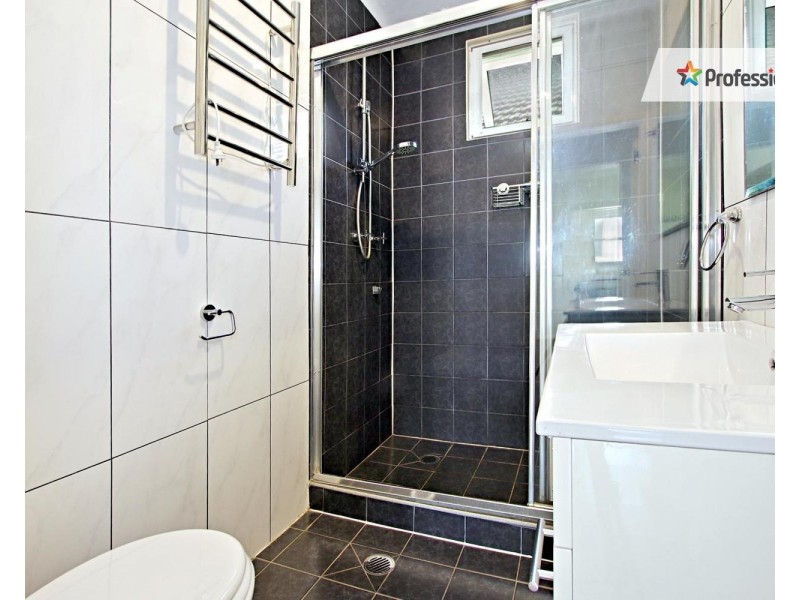 8 Thomas Street, Fairfield NSW 2165