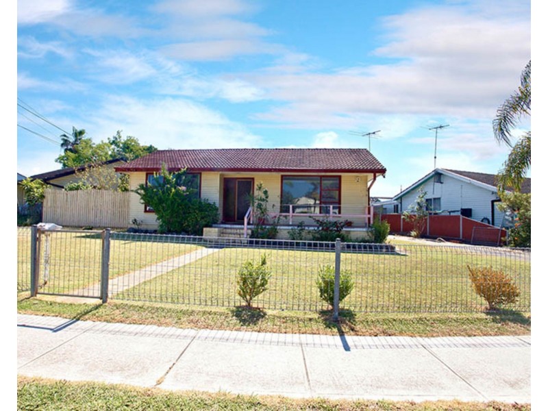 28 Hemingway Crescent, Fairfield NSW 2165