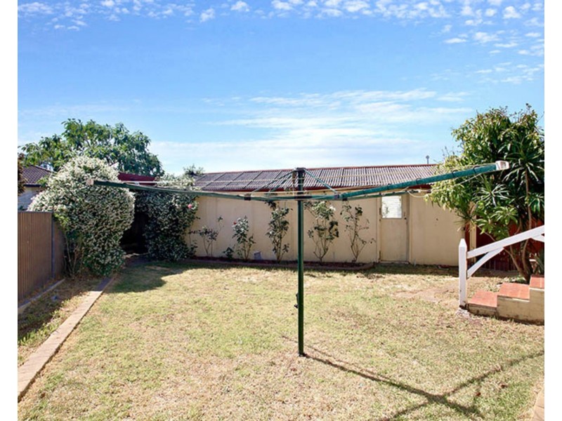 28 Hemingway Crescent, Fairfield NSW 2165