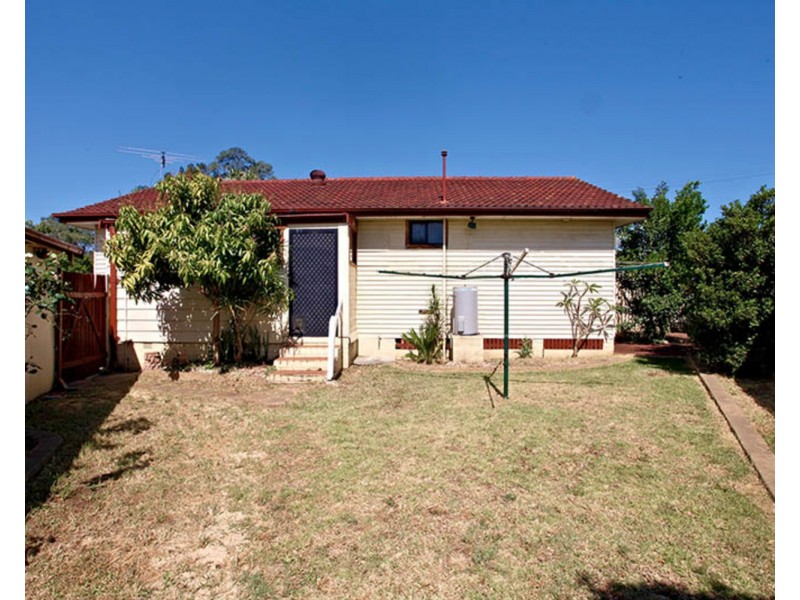 28 Hemingway Crescent, Fairfield NSW 2165