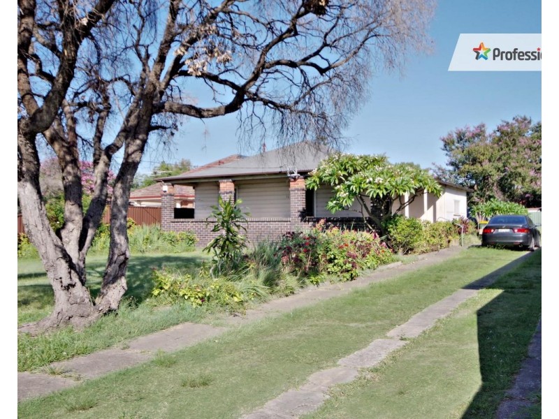 16 Cunninghame Street, Fairfield NSW 2165