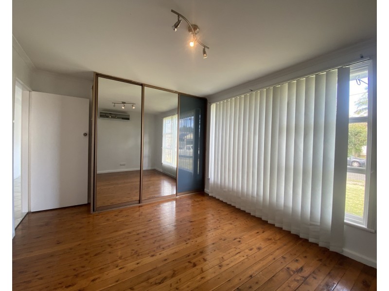 28 Hemingway Crescent, Fairfield NSW 2165