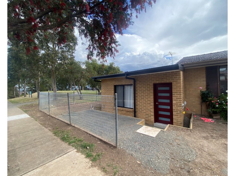 32A Curran Street, Prairiewood NSW 2176