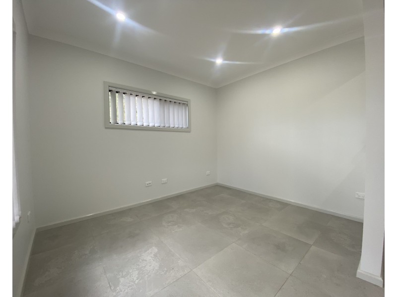 32A Curran Street, Prairiewood NSW 2176