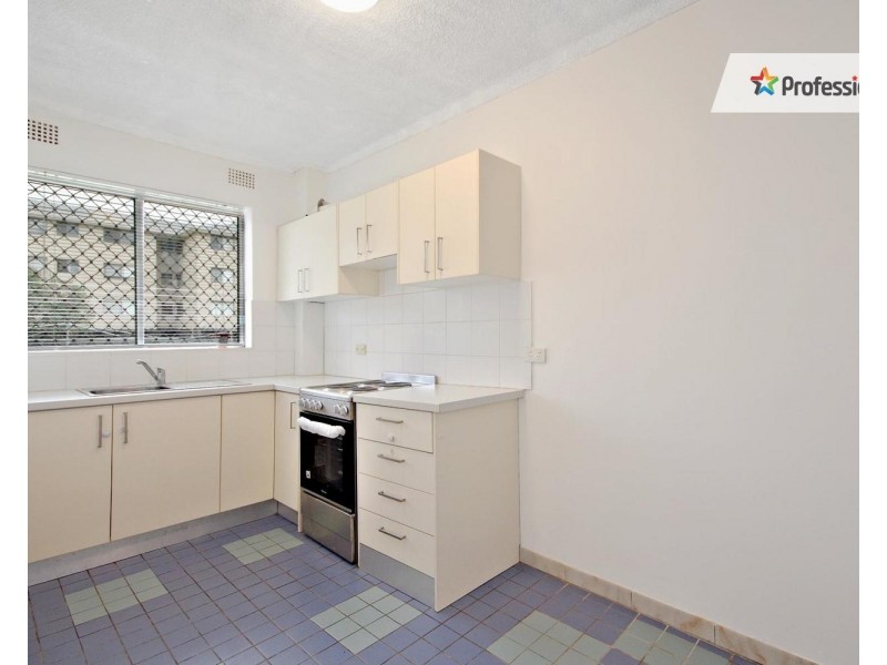 6/192 Sandal Crescent, Carramar NSW 2163