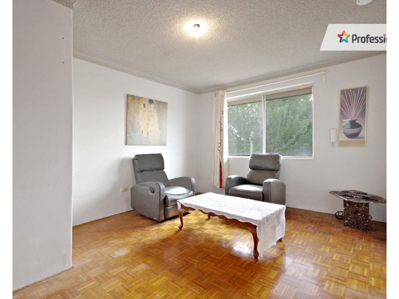 11/33 Carramar Avenue, Carramar NSW 2163