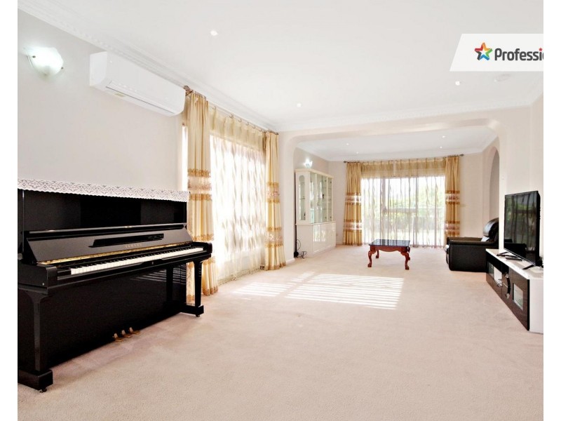 5 Linda Street, Fairfield Heights NSW 2165