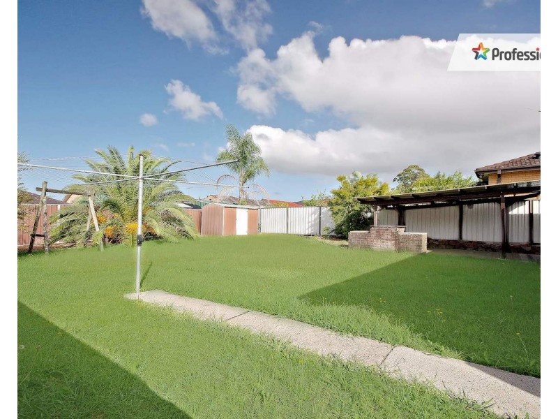 22 Jasnar Street, Greenfield Park NSW 2176