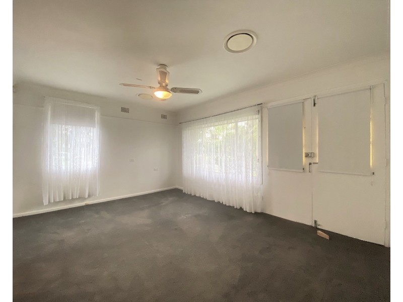 83 Chifley Street, Smithfield NSW 2164