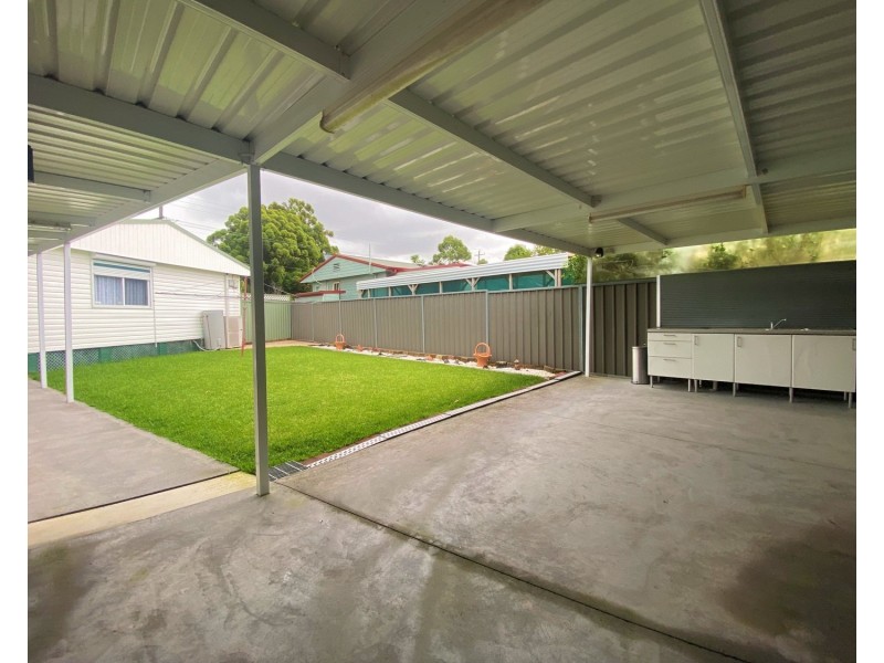 83 Chifley Street, Smithfield NSW 2164