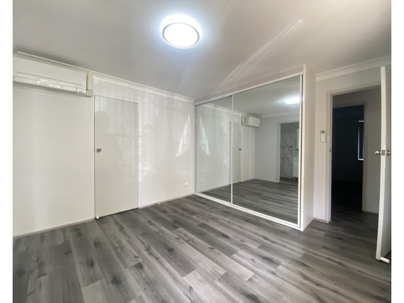 3 Guthega Place, Bossley Park NSW 2176