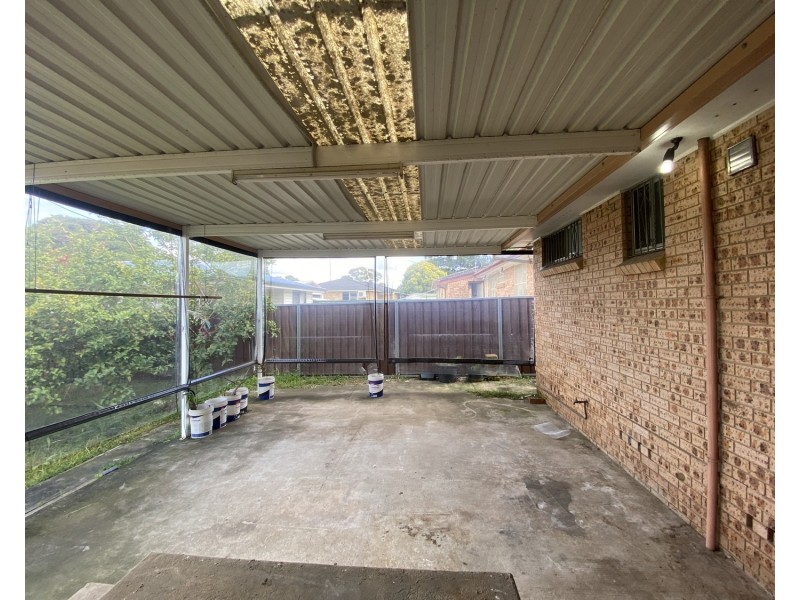 3 Guthega Place, Bossley Park NSW 2176