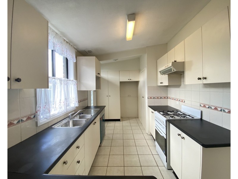 57 Kalora Avenue, Fairfield West NSW 2165