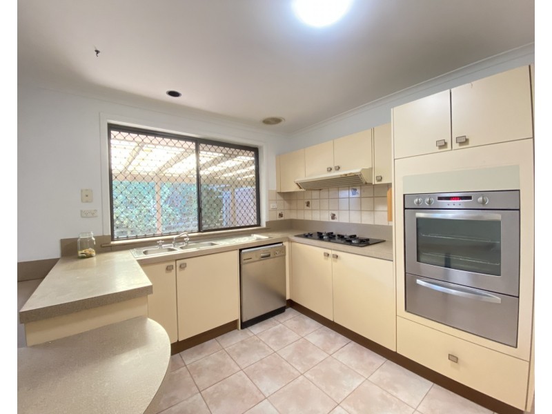 44 Dalpra Crescent, Bossley Park NSW 2176