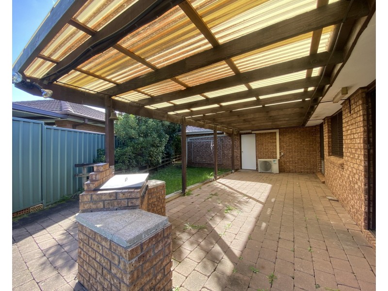 44 Dalpra Crescent, Bossley Park NSW 2176