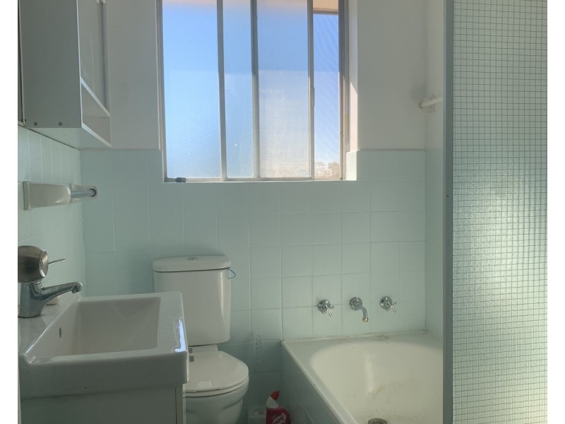 11/33 Carramar Avenue, Carramar NSW 2163