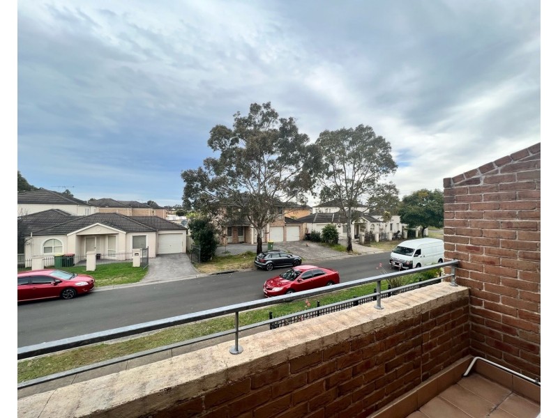 32 Peppercorn Avenue, Fairfield East NSW 2165