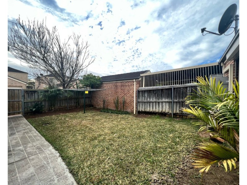 32 Peppercorn Avenue, Fairfield East NSW 2165