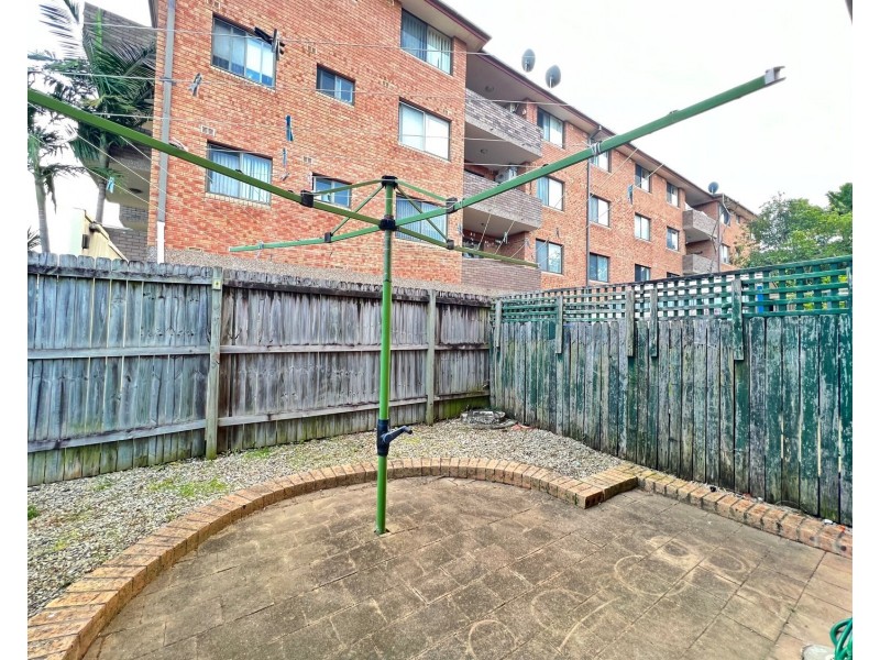 1/56 Harris Street, Fairfield NSW 2165