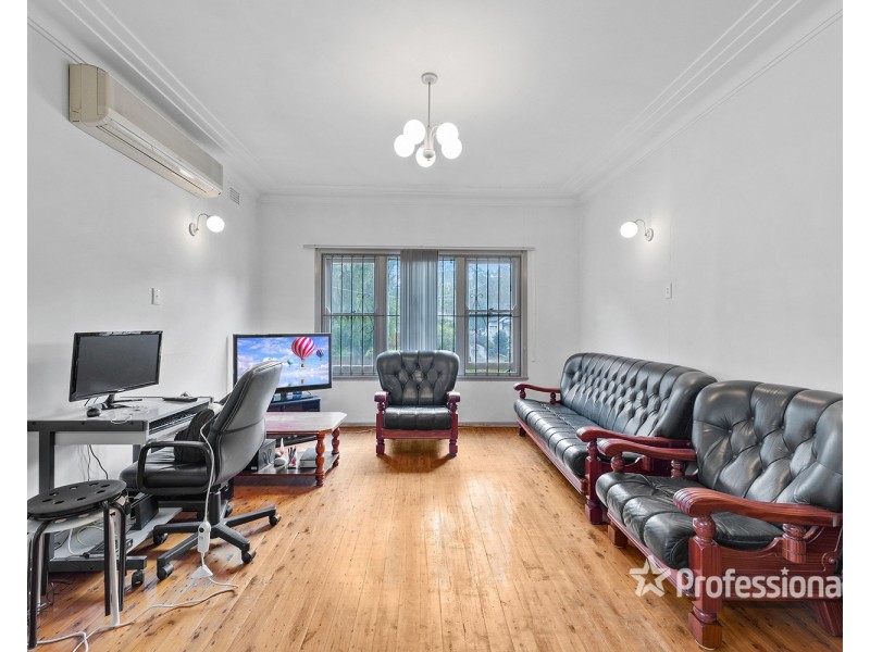 6 Artie Street, Carramar NSW 2163