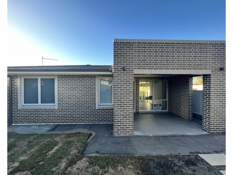 17A Rowley Street, Smithfield NSW 2164