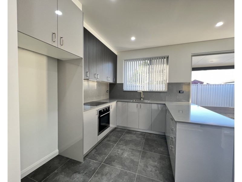 17A Rowley Street, Smithfield NSW 2164