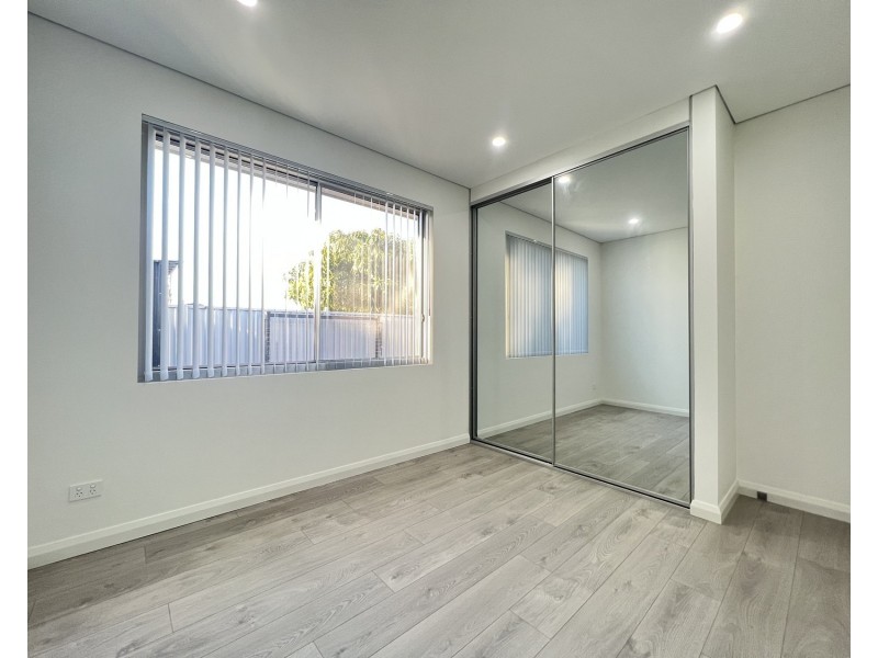 17A Rowley Street, Smithfield NSW 2164