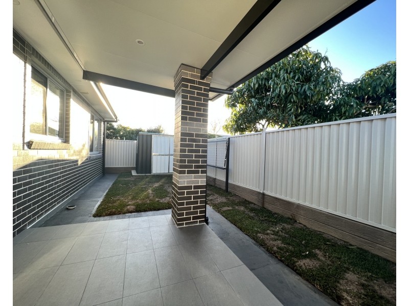 17A Rowley Street, Smithfield NSW 2164