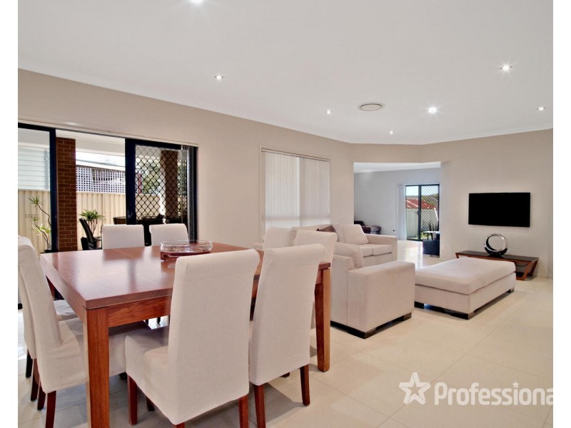 2 Granville Street, Fairfield Heights NSW 2165