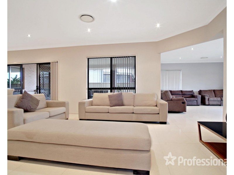 2 Granville Street, Fairfield Heights NSW 2165