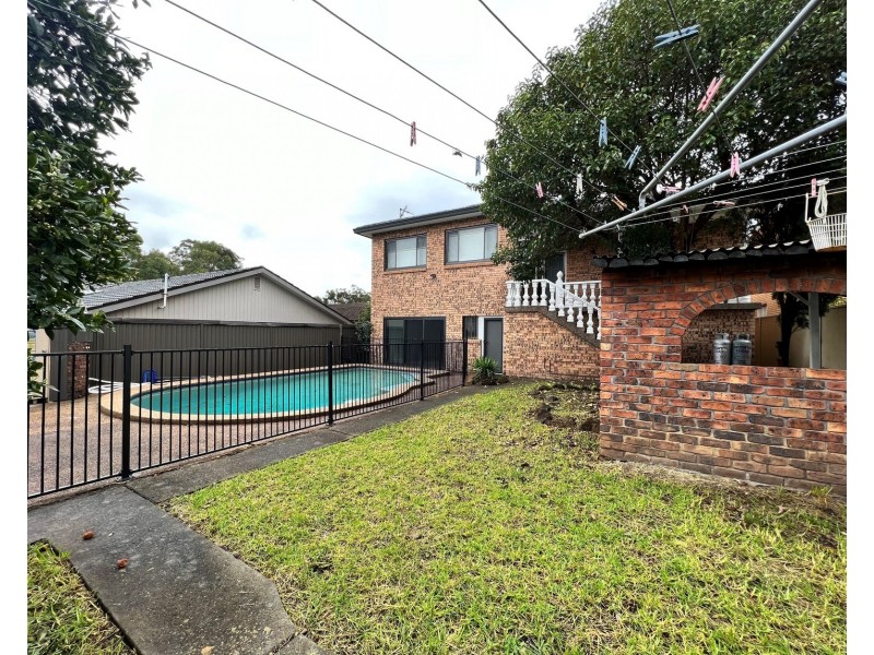 9 O’Meally Street, Prairiewood NSW 2176