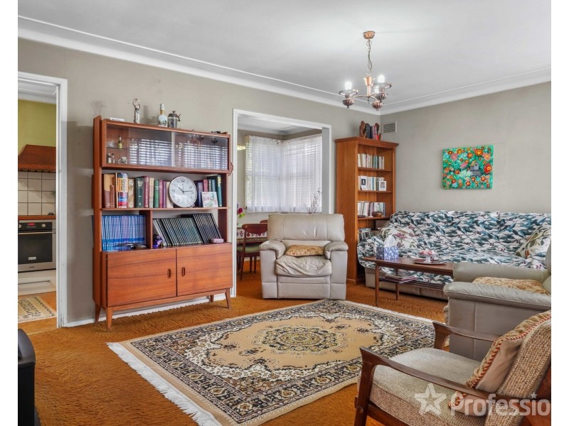 5 Solo Crescent, Fairfield NSW 2165