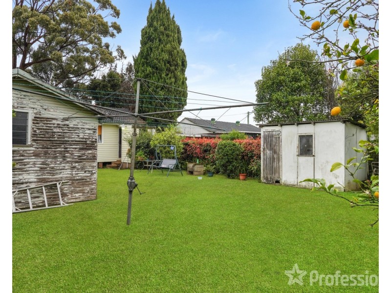 5 Solo Crescent, Fairfield NSW 2165