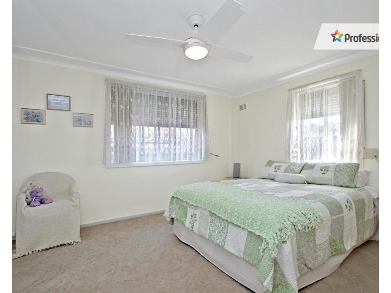 21 Hemingway Crescent, Fairfield NSW 2165