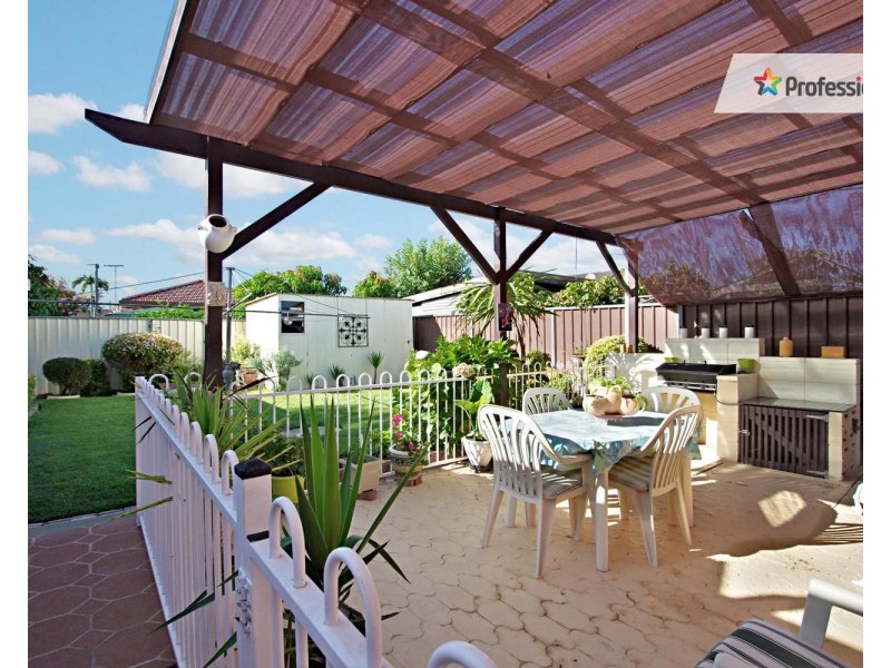 21 Hemingway Crescent, Fairfield NSW 2165