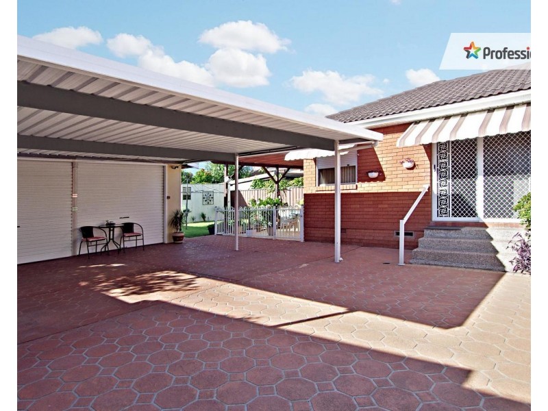 21 Hemingway Crescent, Fairfield NSW 2165