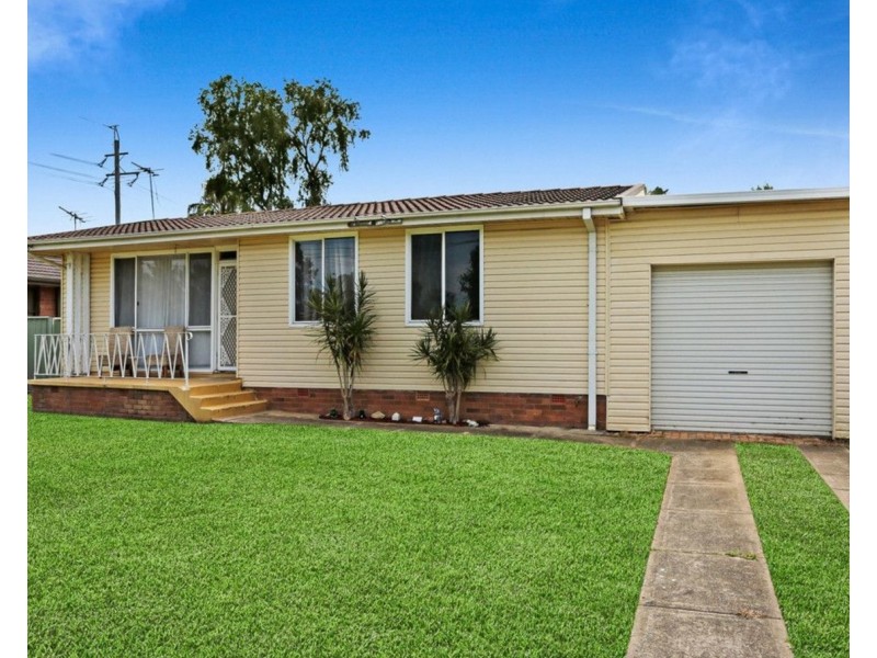 4 Ghurka Street, Sadleir NSW 2168