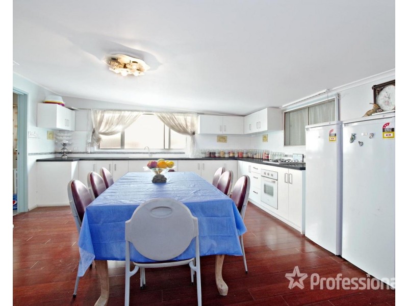 61 Waterside Crescent, Carramar NSW 2163