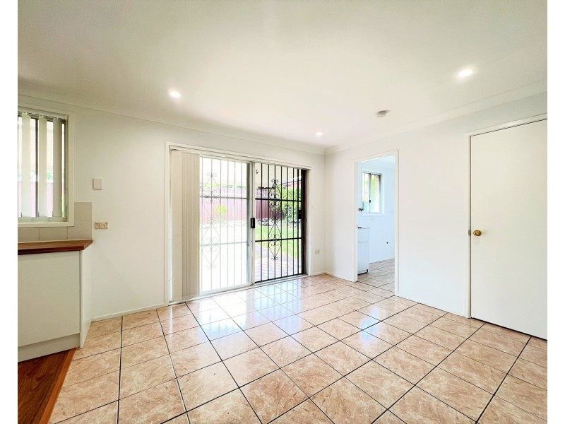 7 Malvern Close, St Johns Park NSW 2176