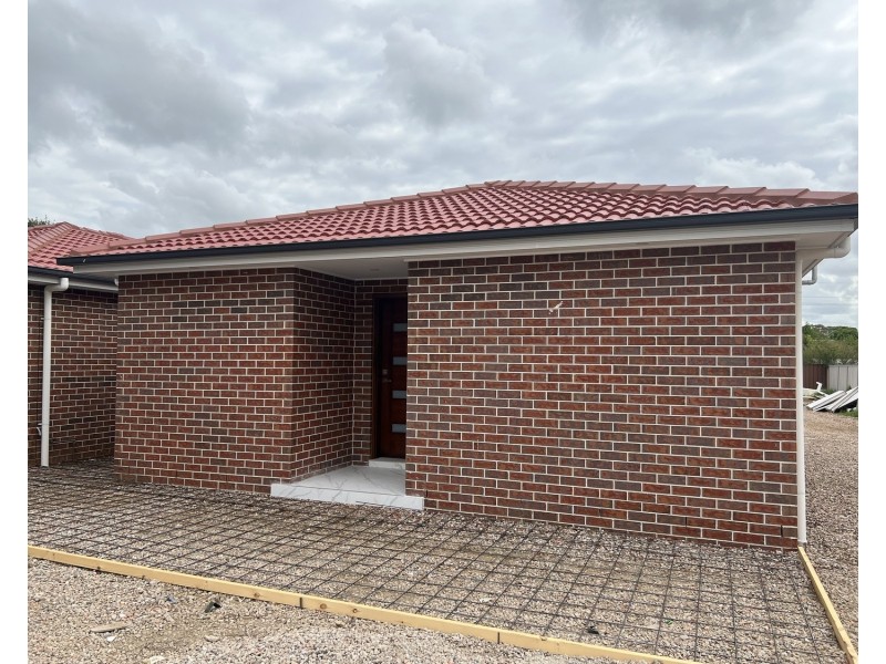 2/46 Eton Street, Smithfield NSW 2164