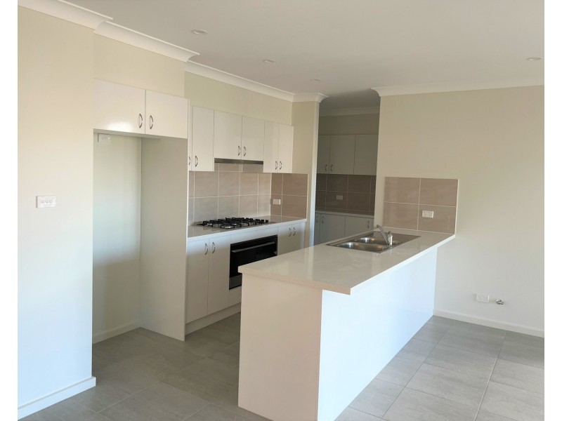 42 Chara Road, Austral NSW 2179