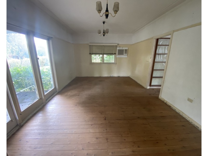 10 Laurel Street, Carramar NSW 2163