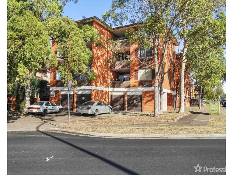 15/53 Hamilton Road, Fairfield NSW 2165