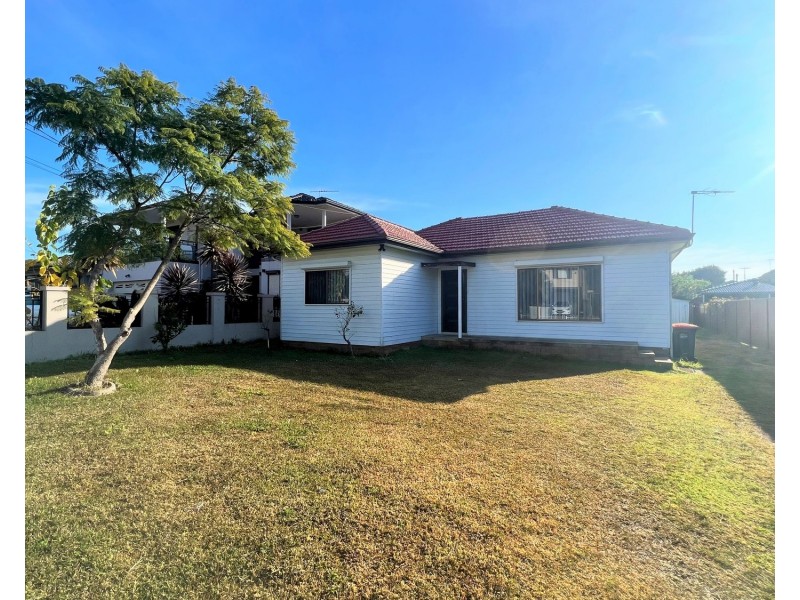 6 Lombard Street, Fairfield NSW 2165