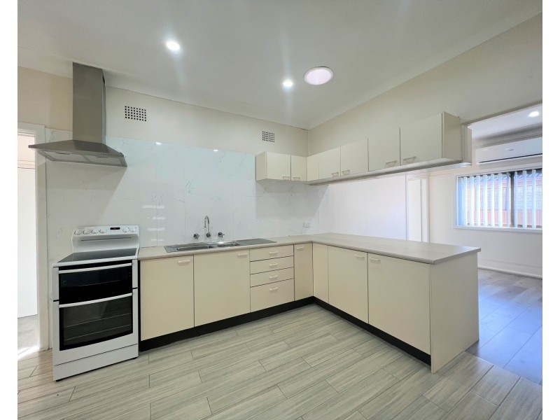 6 Lombard Street, Fairfield NSW 2165