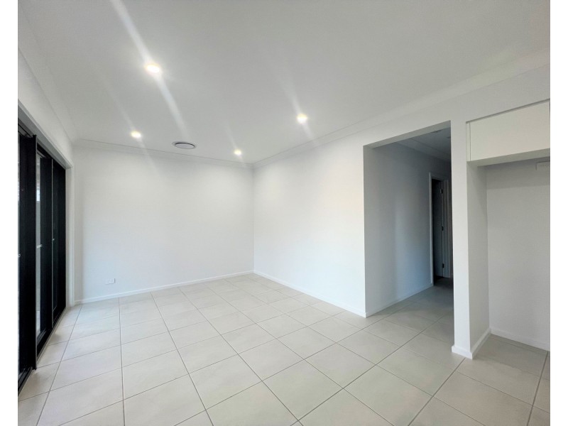 252 Eighth Avenue, Austral NSW 2179
